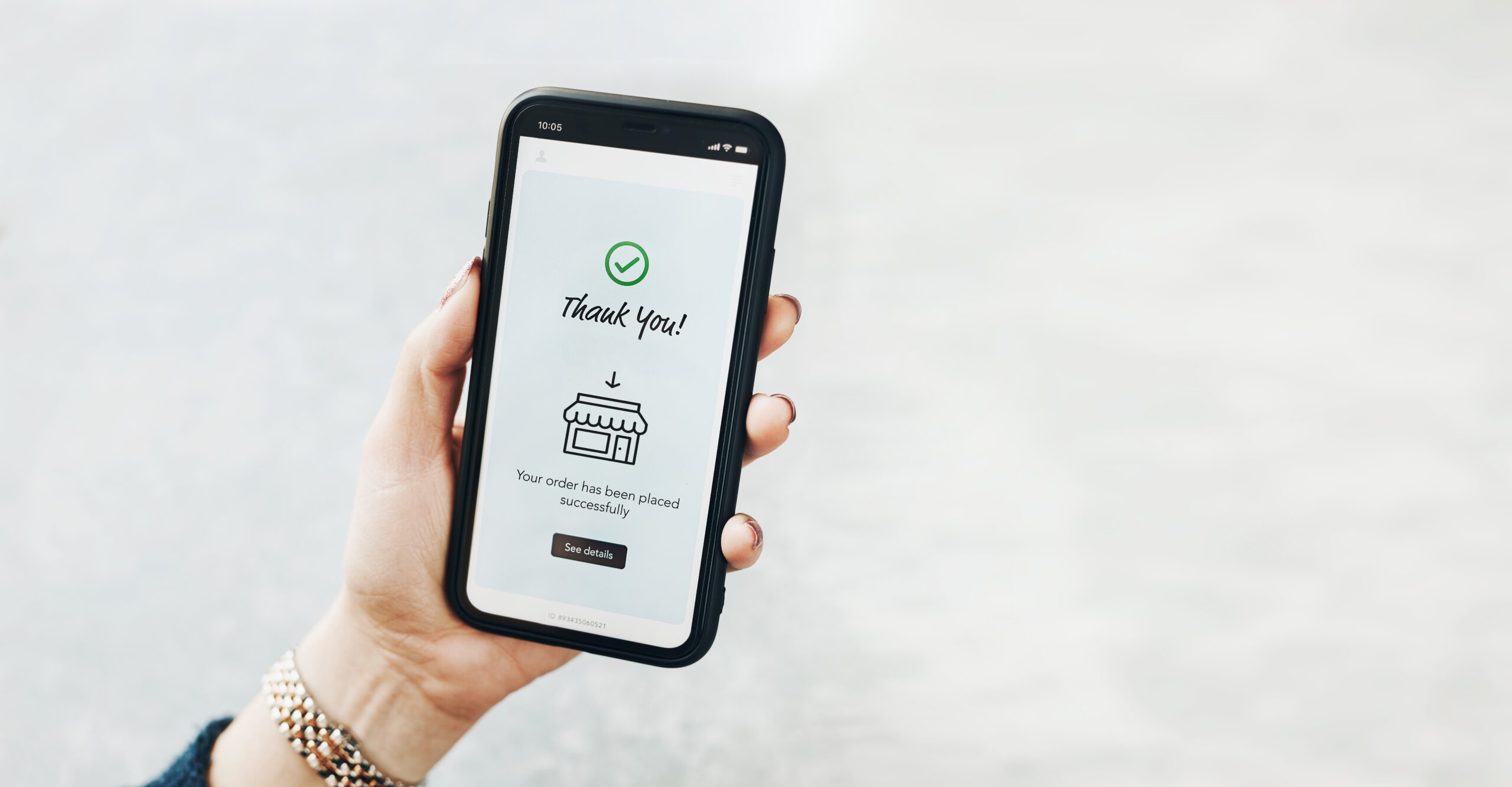 Seamless checkout experience on mobile—designed for customer trust and clarity. Mobile screen showing a completed online shop order with confirmation message.